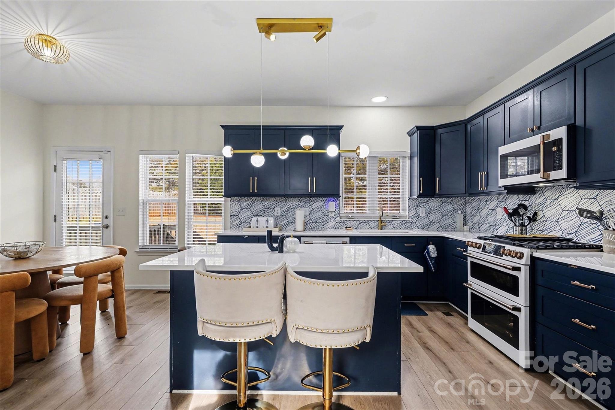 4132 Meadowview Hills Drive