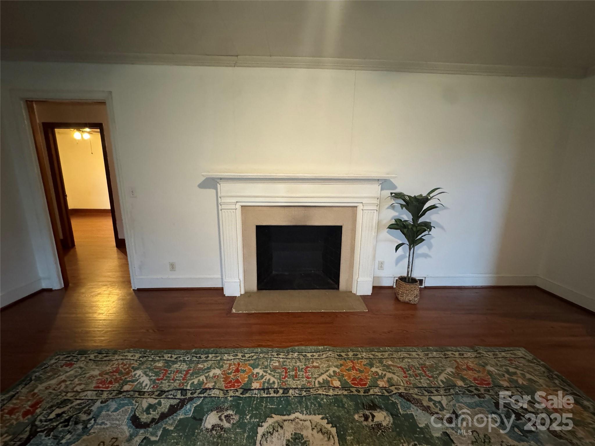 116 S White Street S
