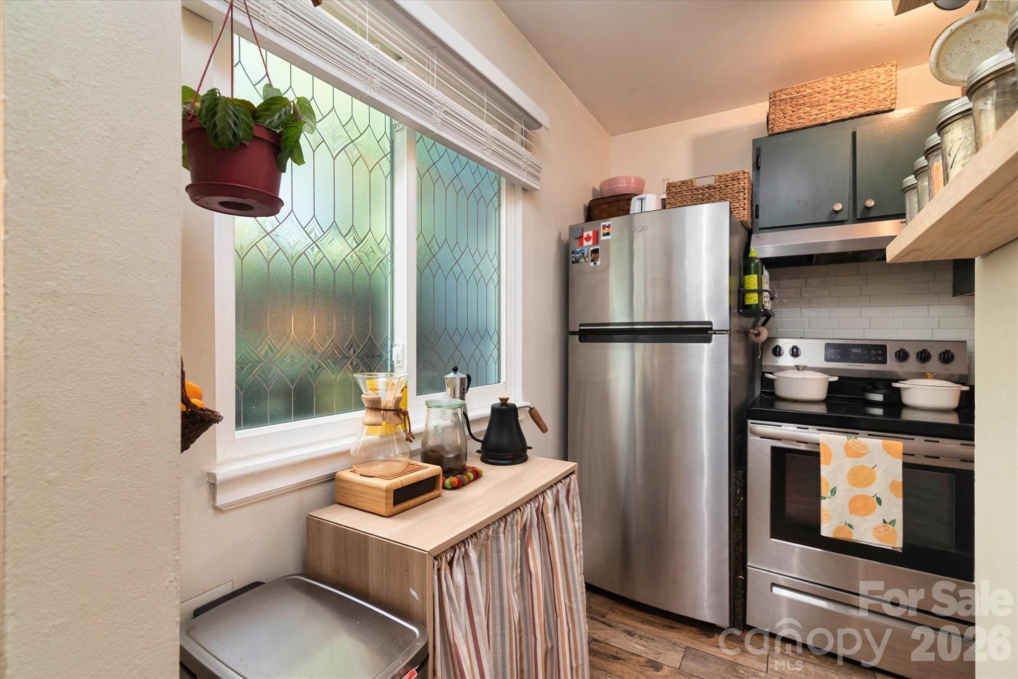 951 Hollywood Street C