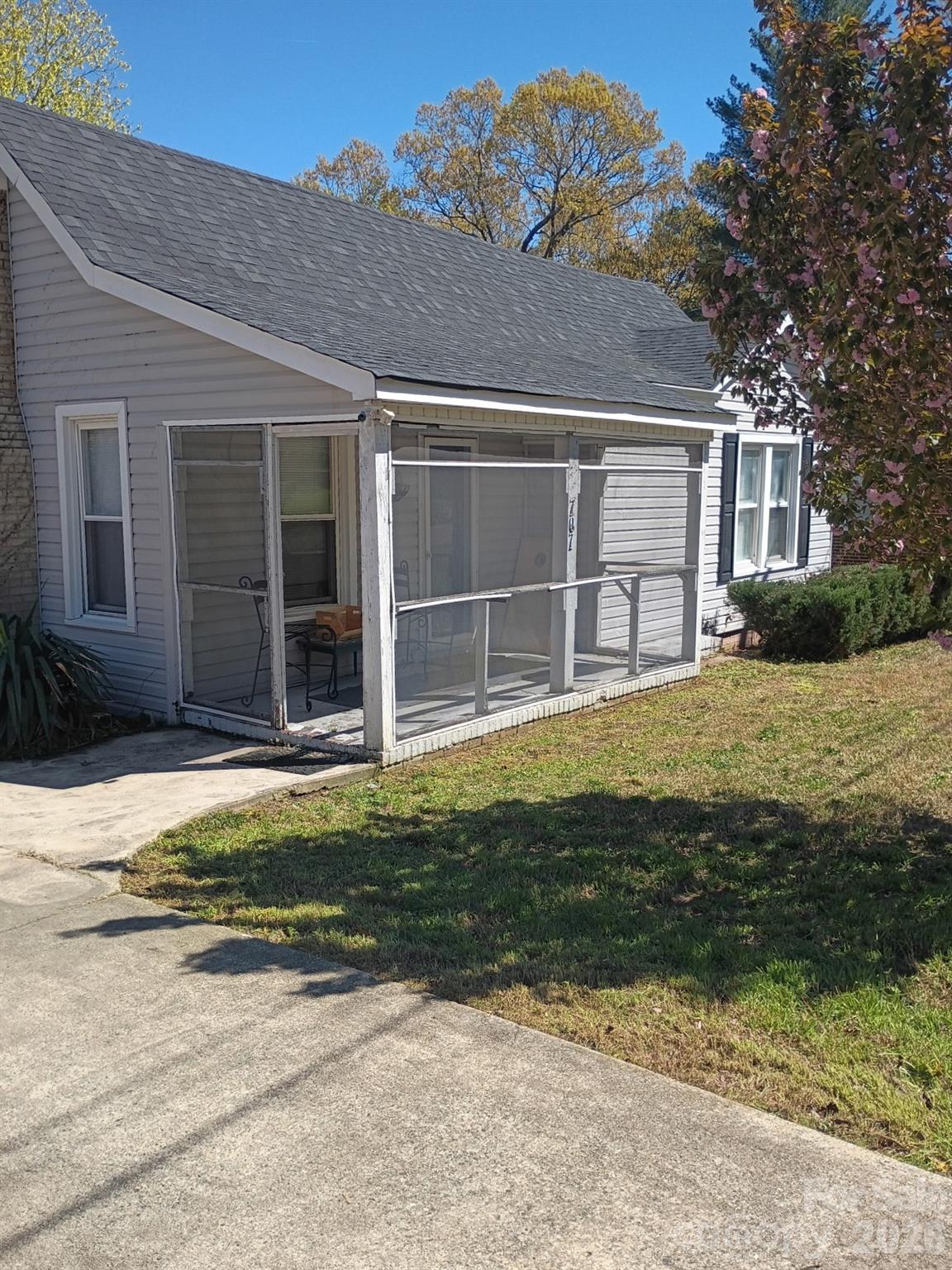 707 Oakshade Avenue 51