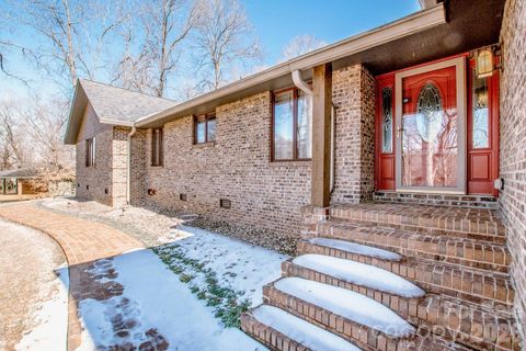 Photo of 114 Old Mine Road, Mount Holly, NC 28120 (MLS # 4345843)