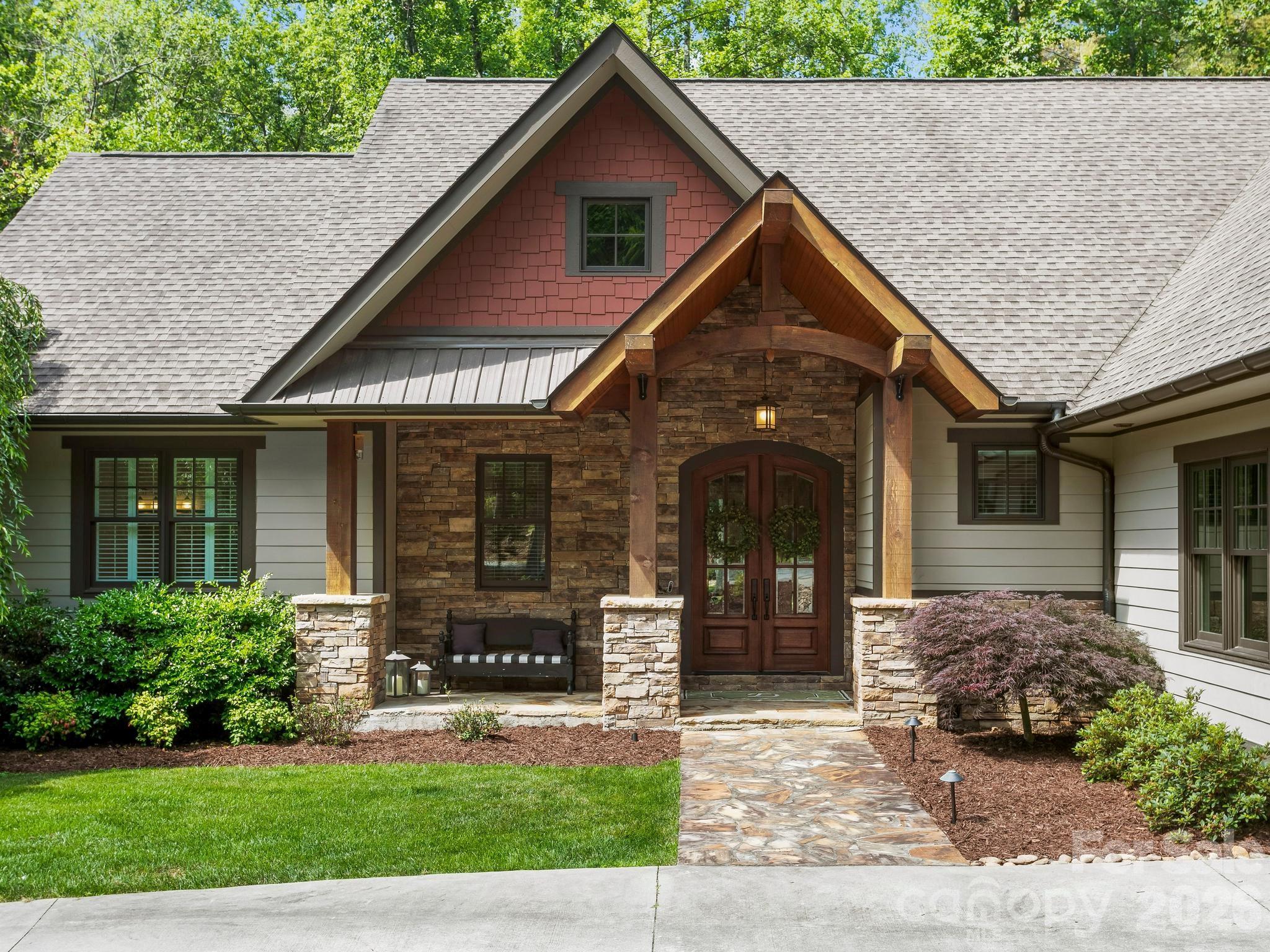 80 Highlander Falls Way
