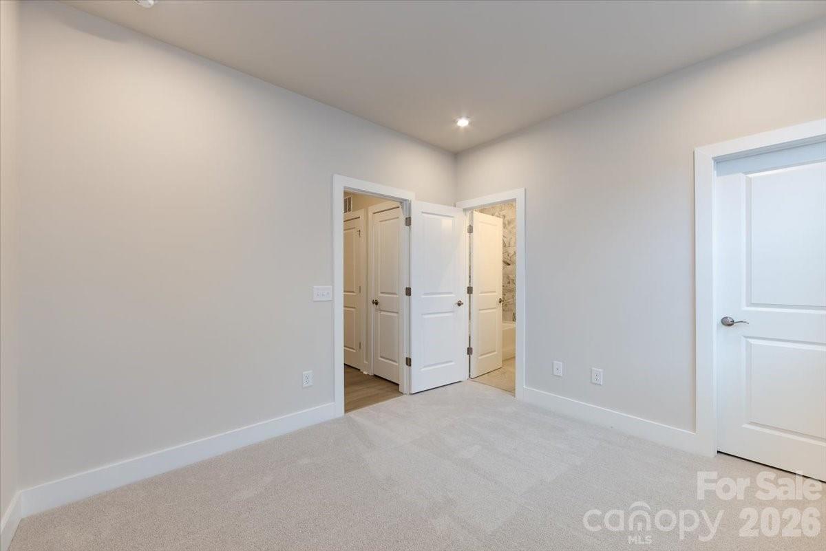 Context at Oakhurst - Residential