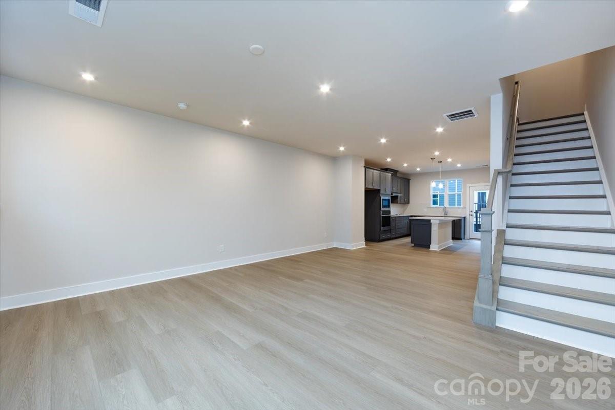 Context at Oakhurst - Residential