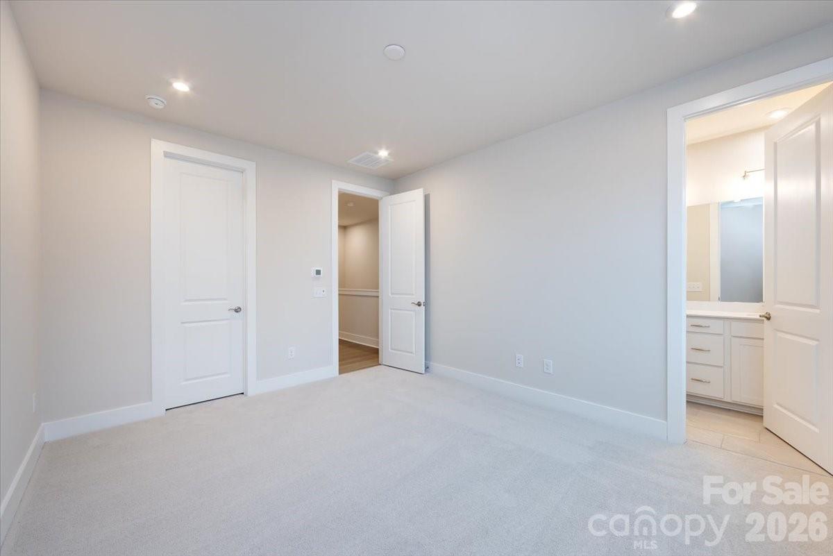 Context at Oakhurst - Residential