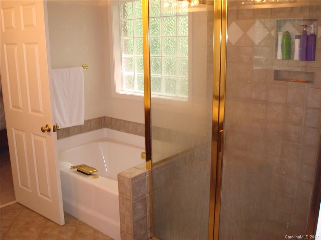 Laurel Ridge - Residential