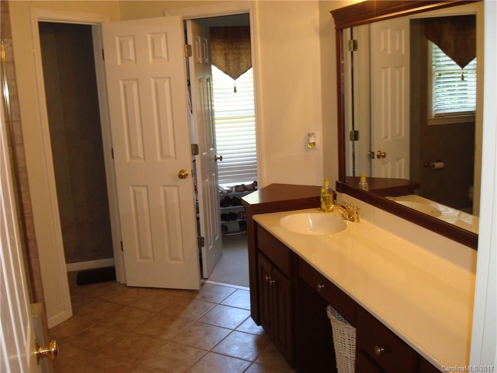 Laurel Ridge - Residential