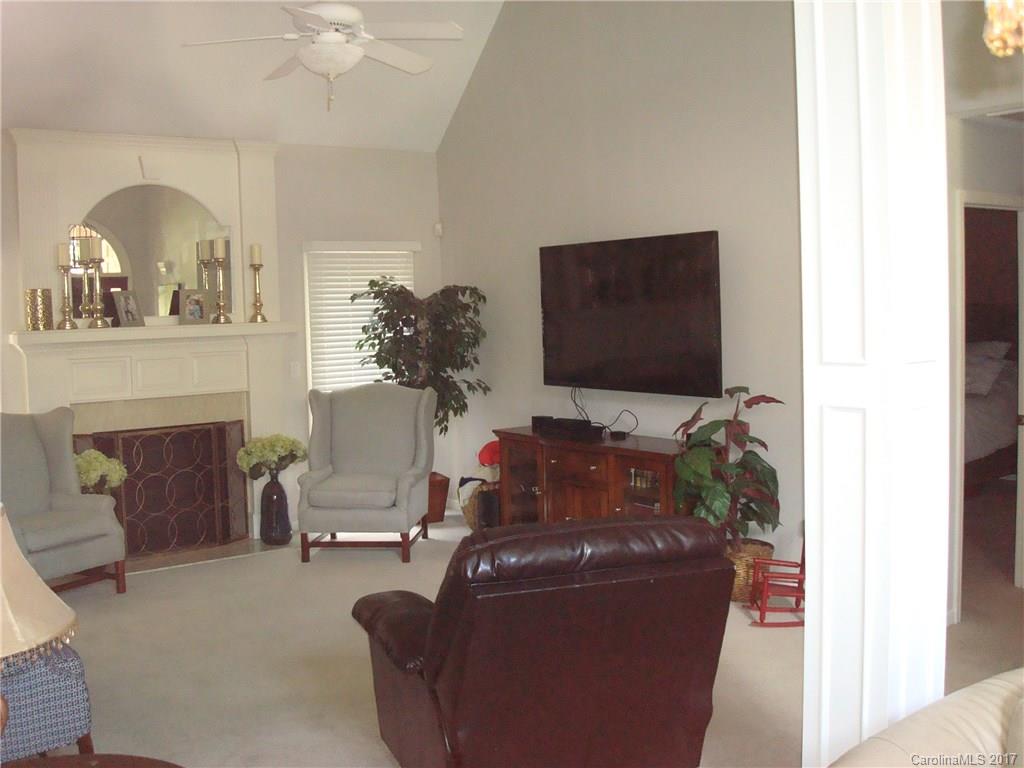 Laurel Ridge - Residential