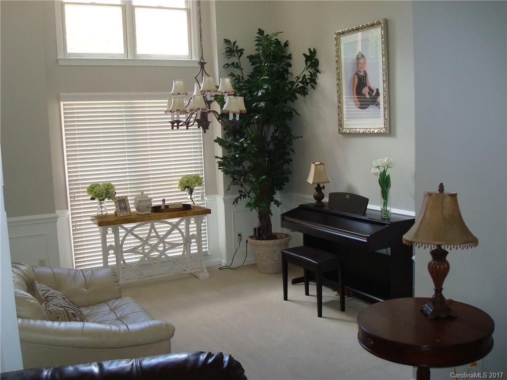 Laurel Ridge - Residential