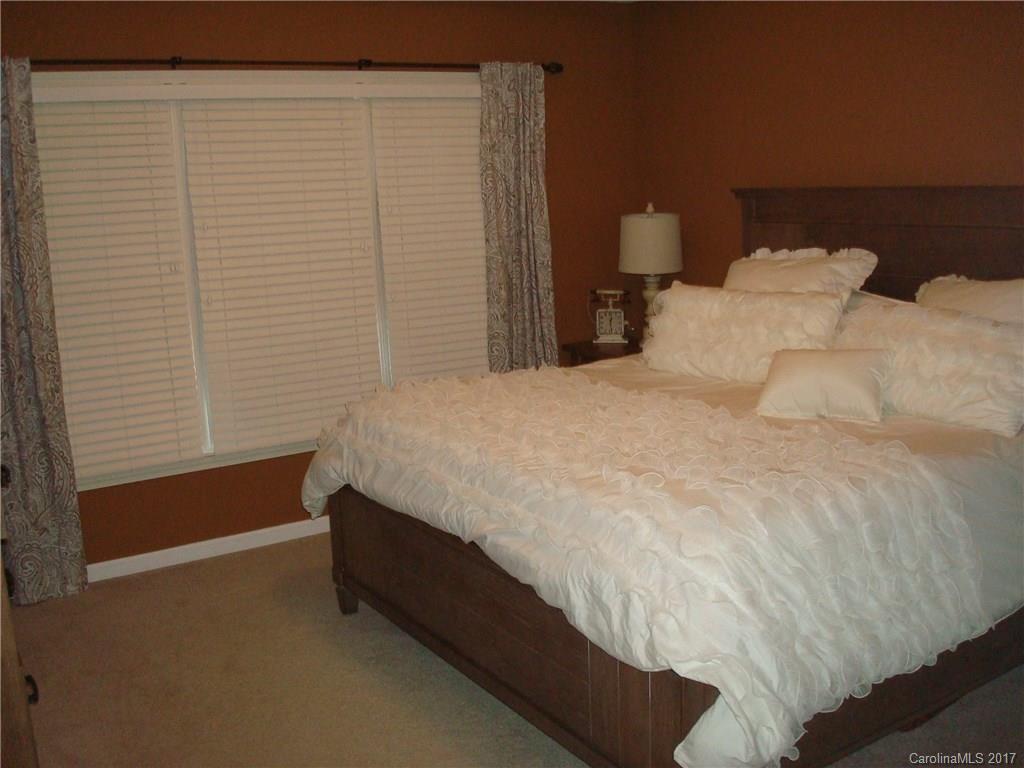 Laurel Ridge - Residential