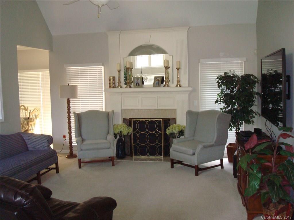 Laurel Ridge - Residential