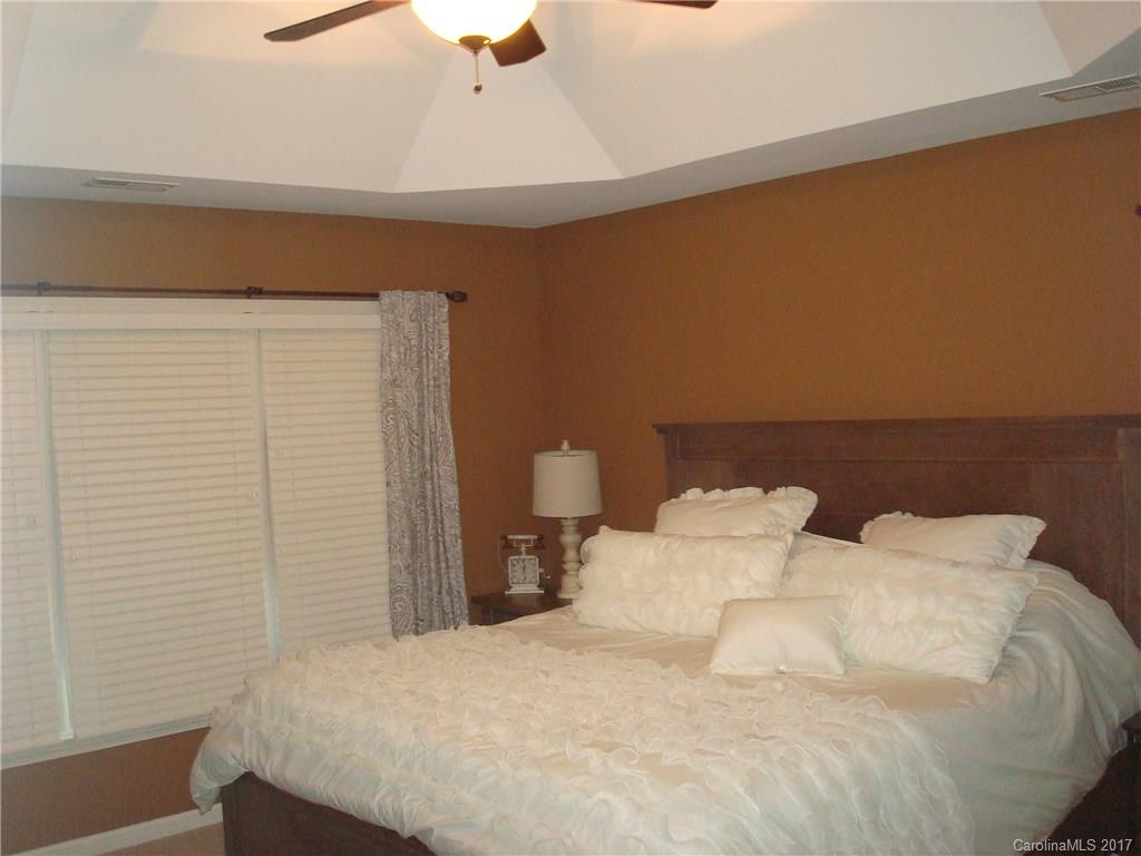 Laurel Ridge - Residential