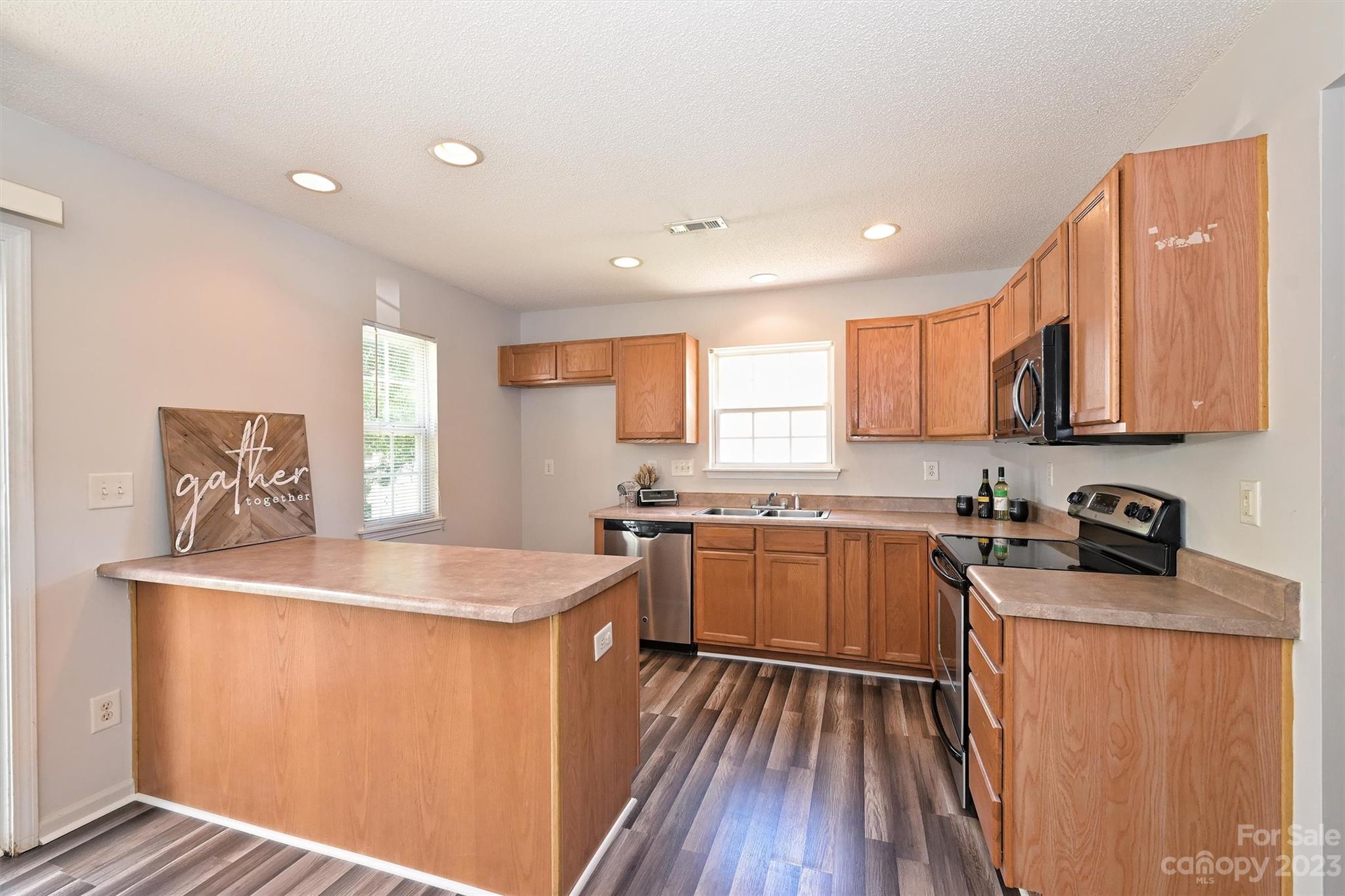 Holly Ridge - Residential