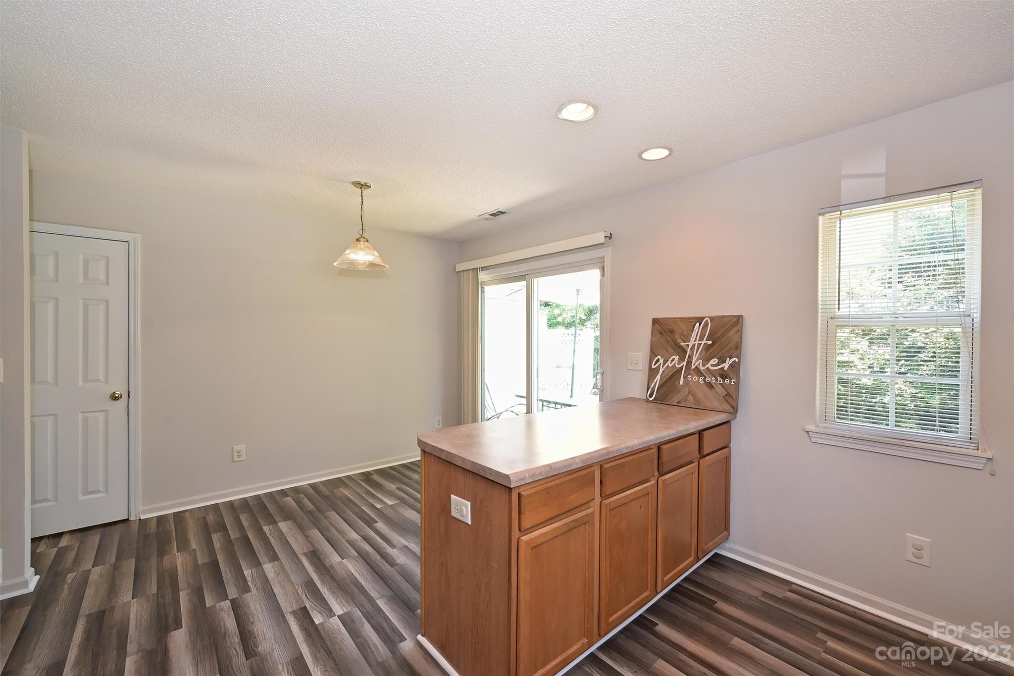 Holly Ridge - Residential