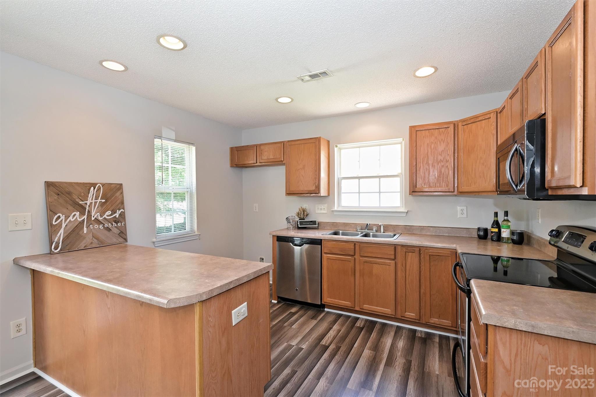 Holly Ridge - Residential