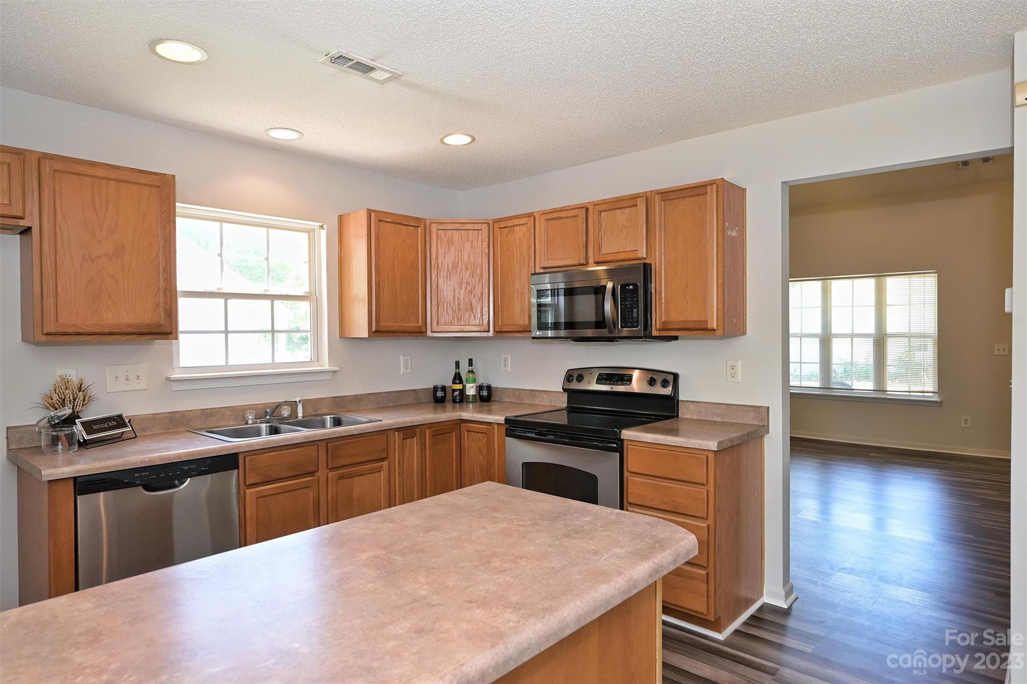 Holly Ridge - Residential