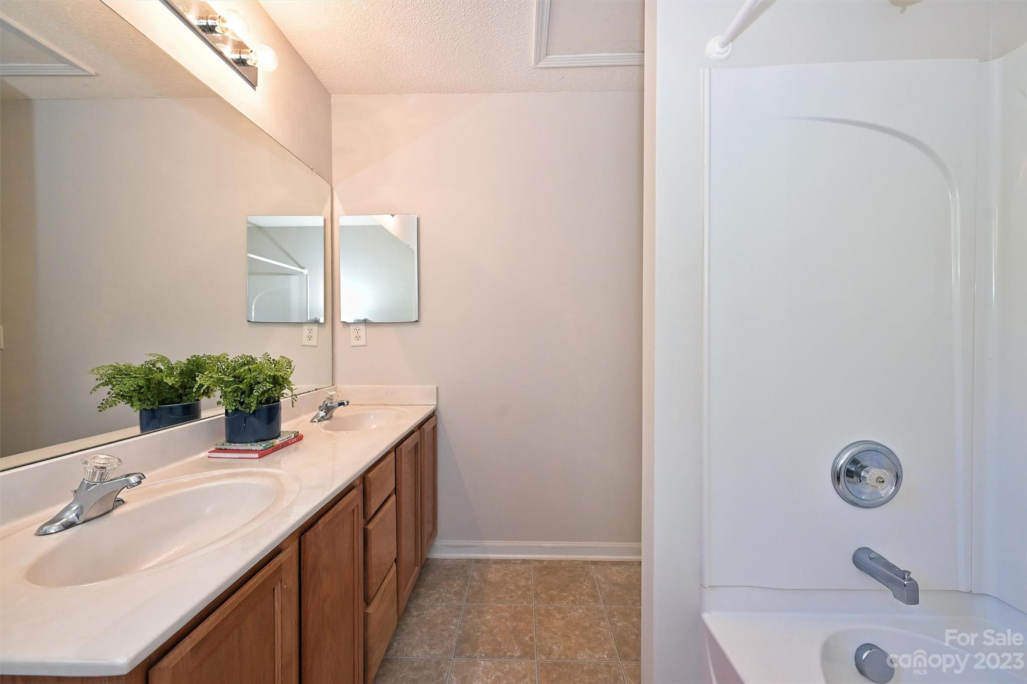 Holly Ridge - Residential