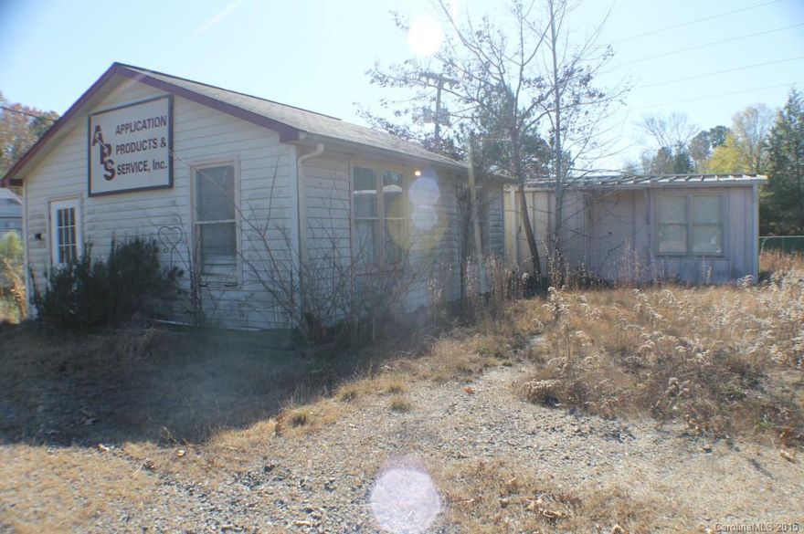 Small business with enough space for three front offices, loading dock, two stand along buildings in Indian Land, SC.