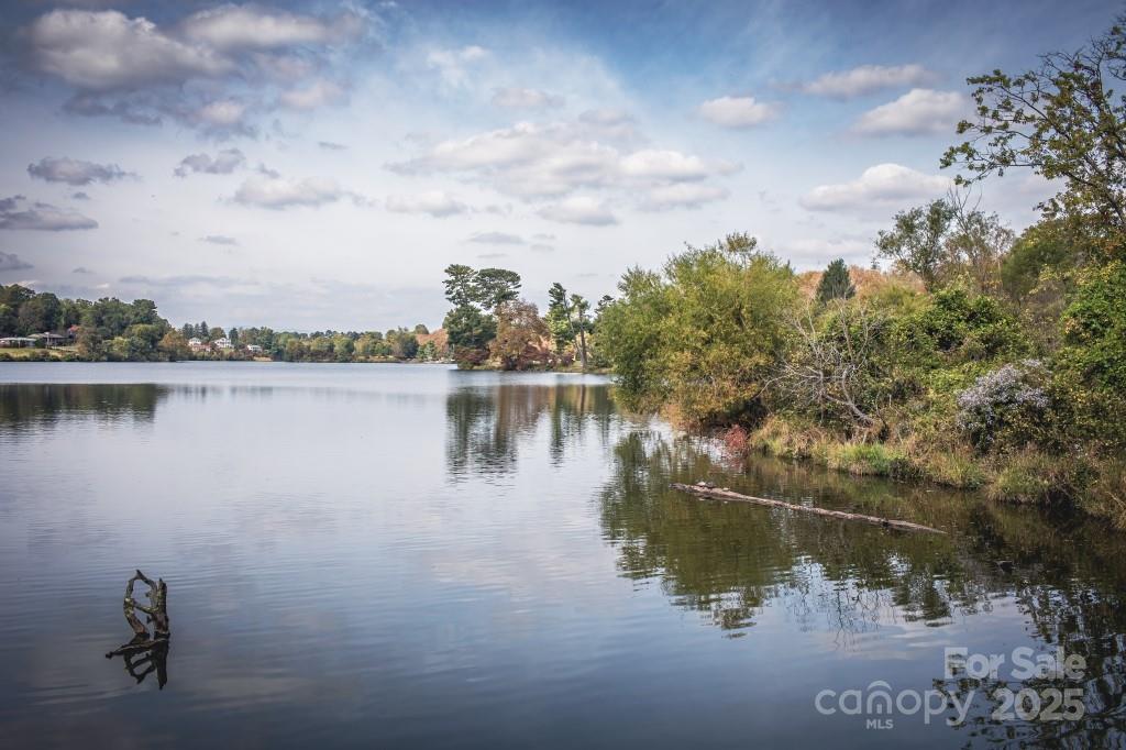 Reynolds Mountain Villas - Residential