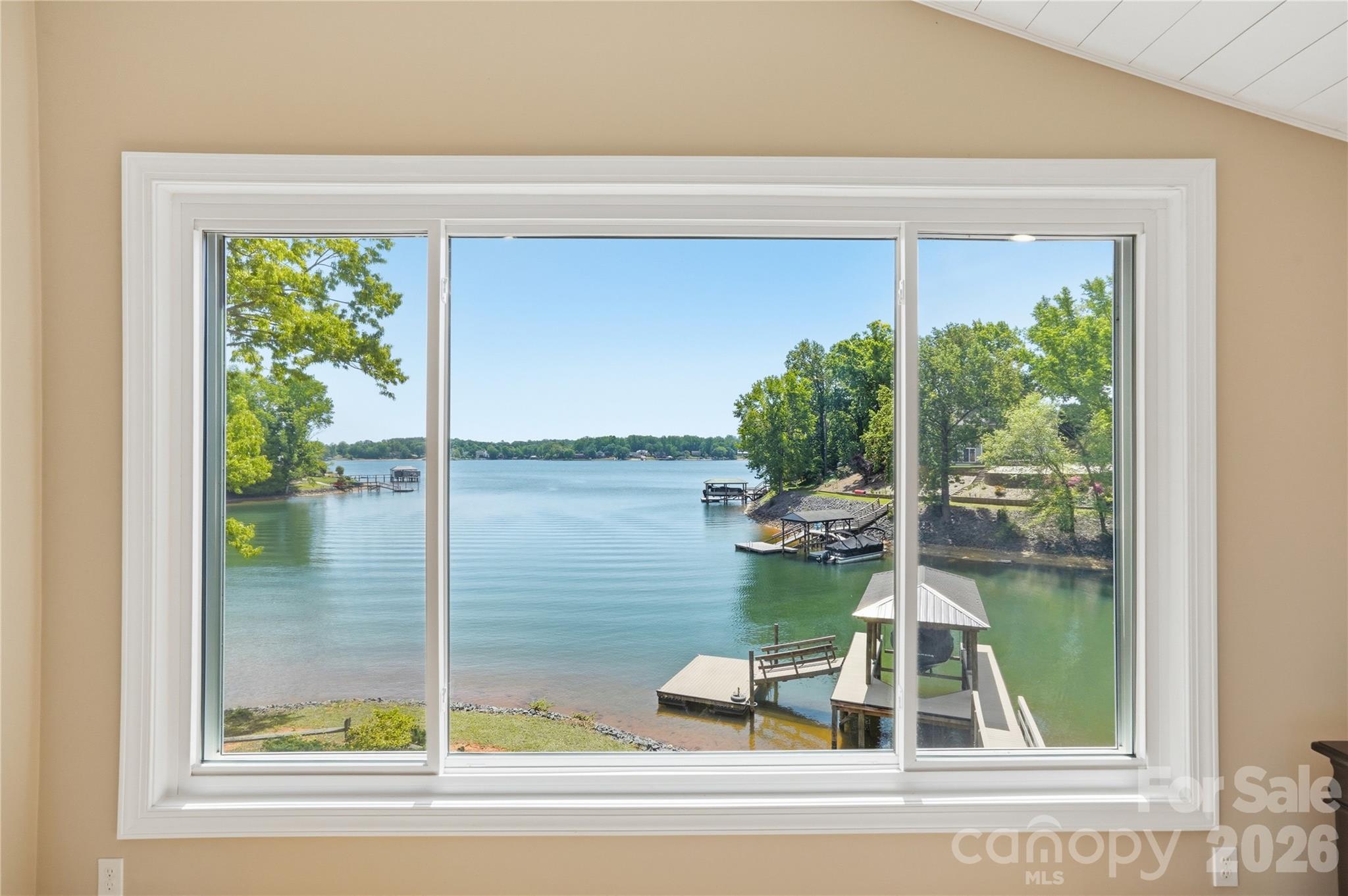 Tega Cay - Residential