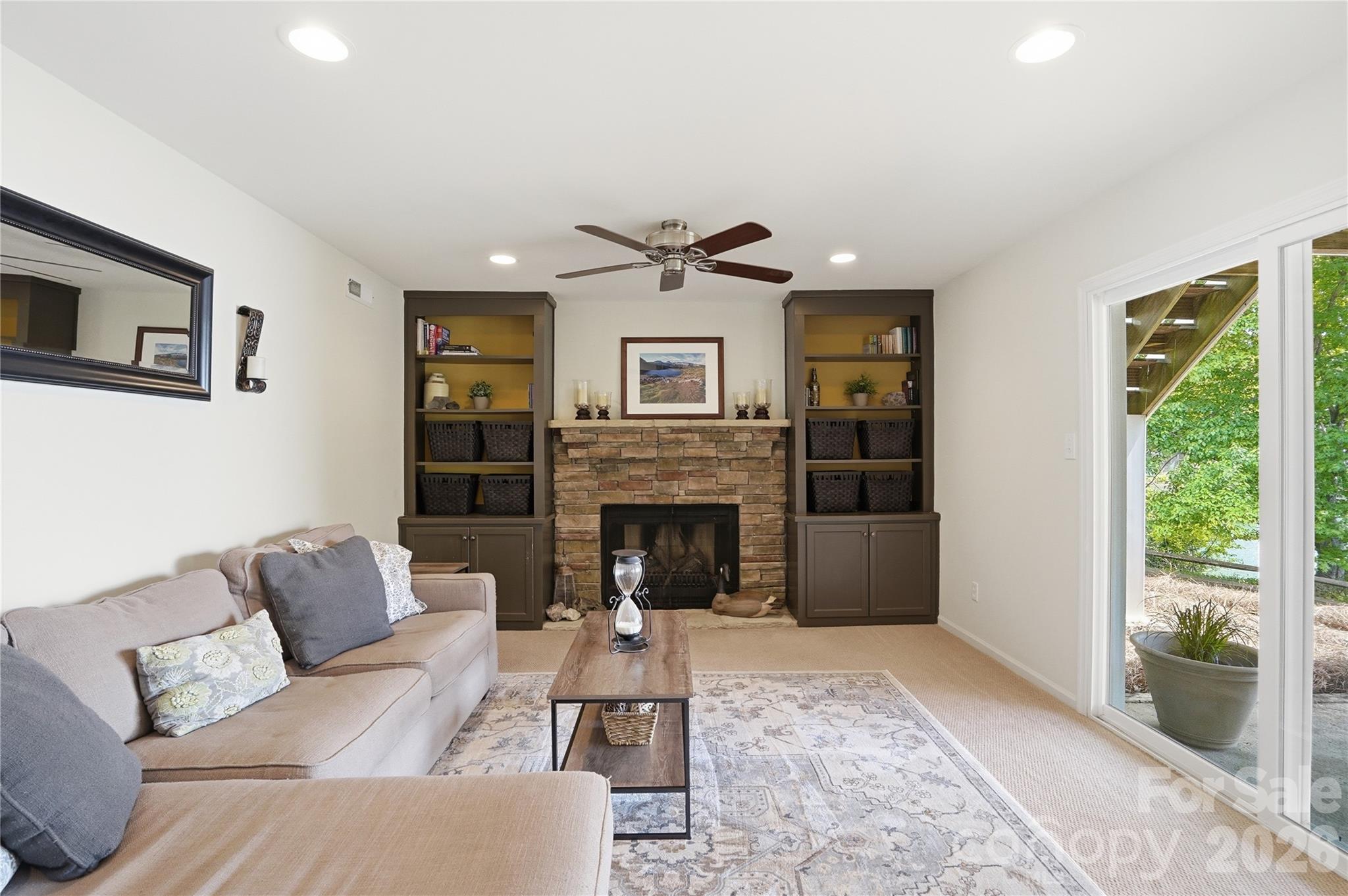 Tega Cay - Residential