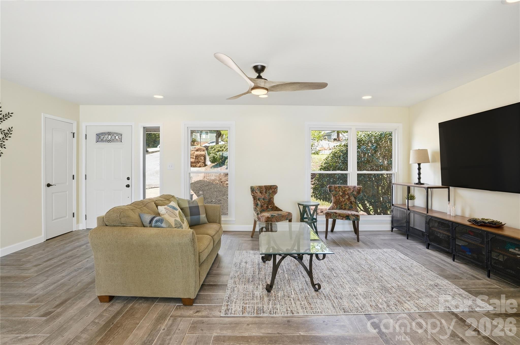 Tega Cay - Residential