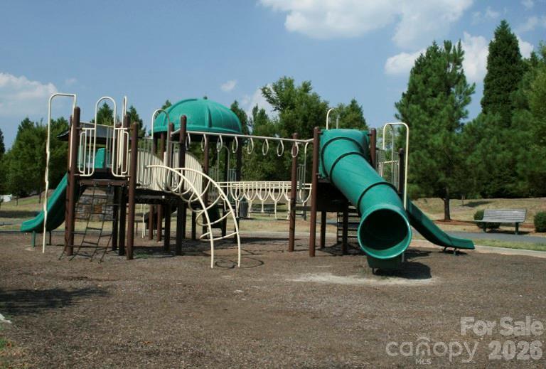 Tega Cay - Residential