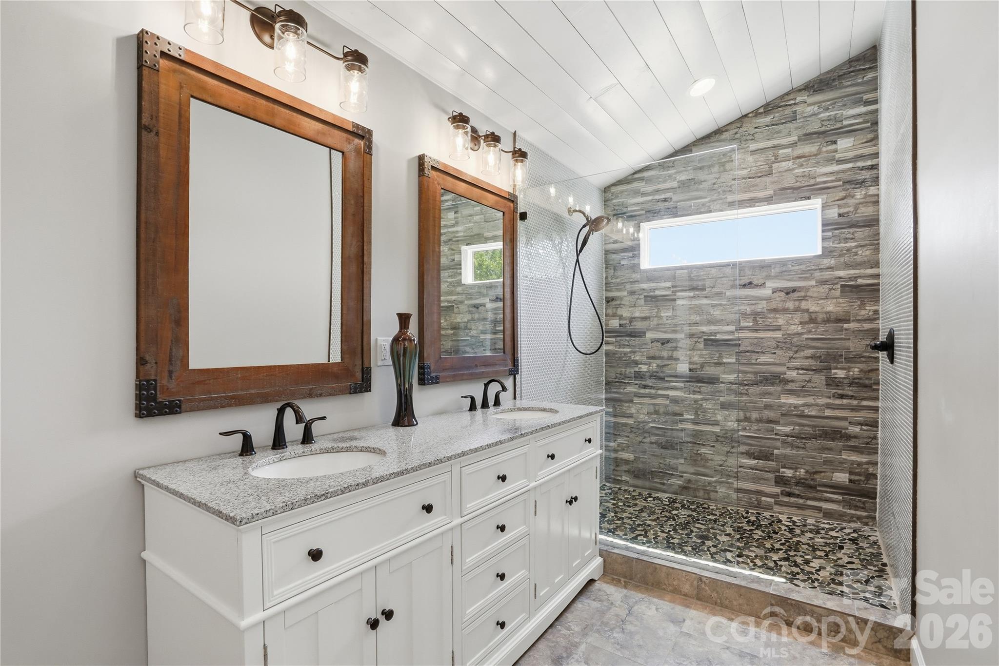 Tega Cay - Residential