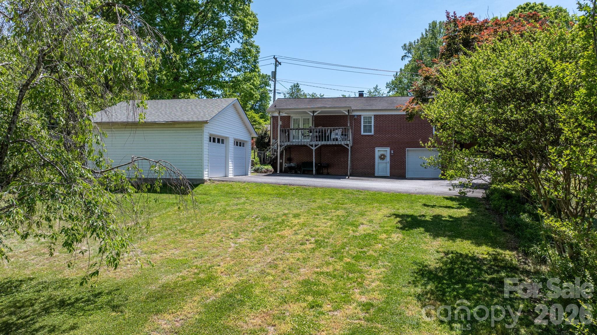 406 Swanson Drive SW