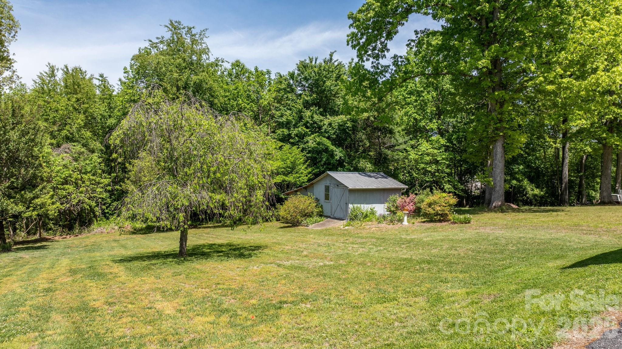 406 Swanson Drive SW