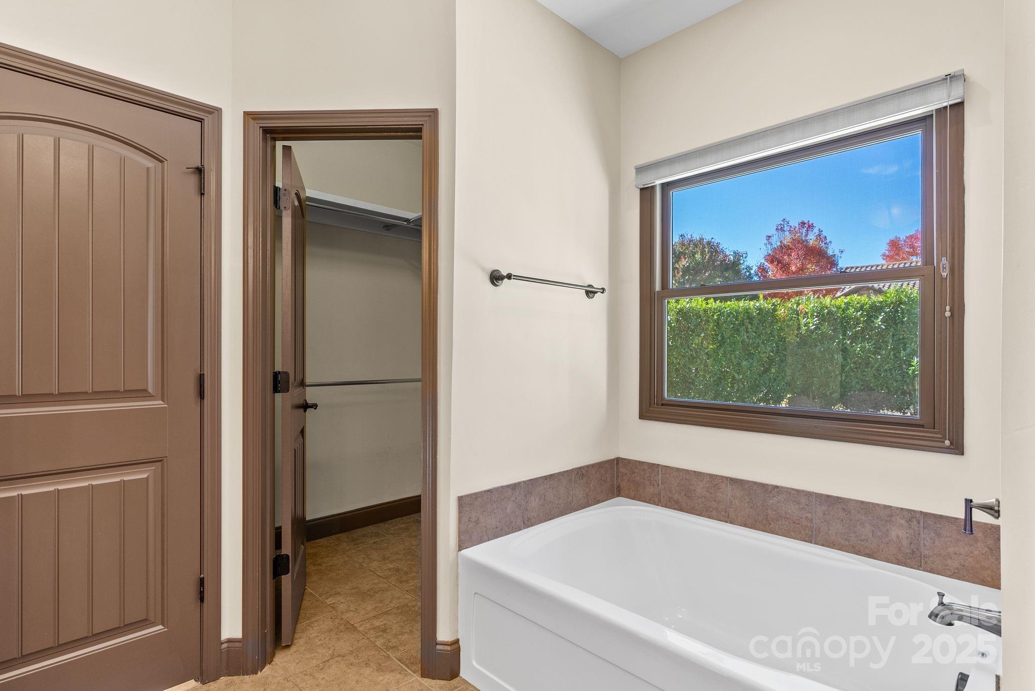 Bonito Ocaso in Crowell Farms - Residential