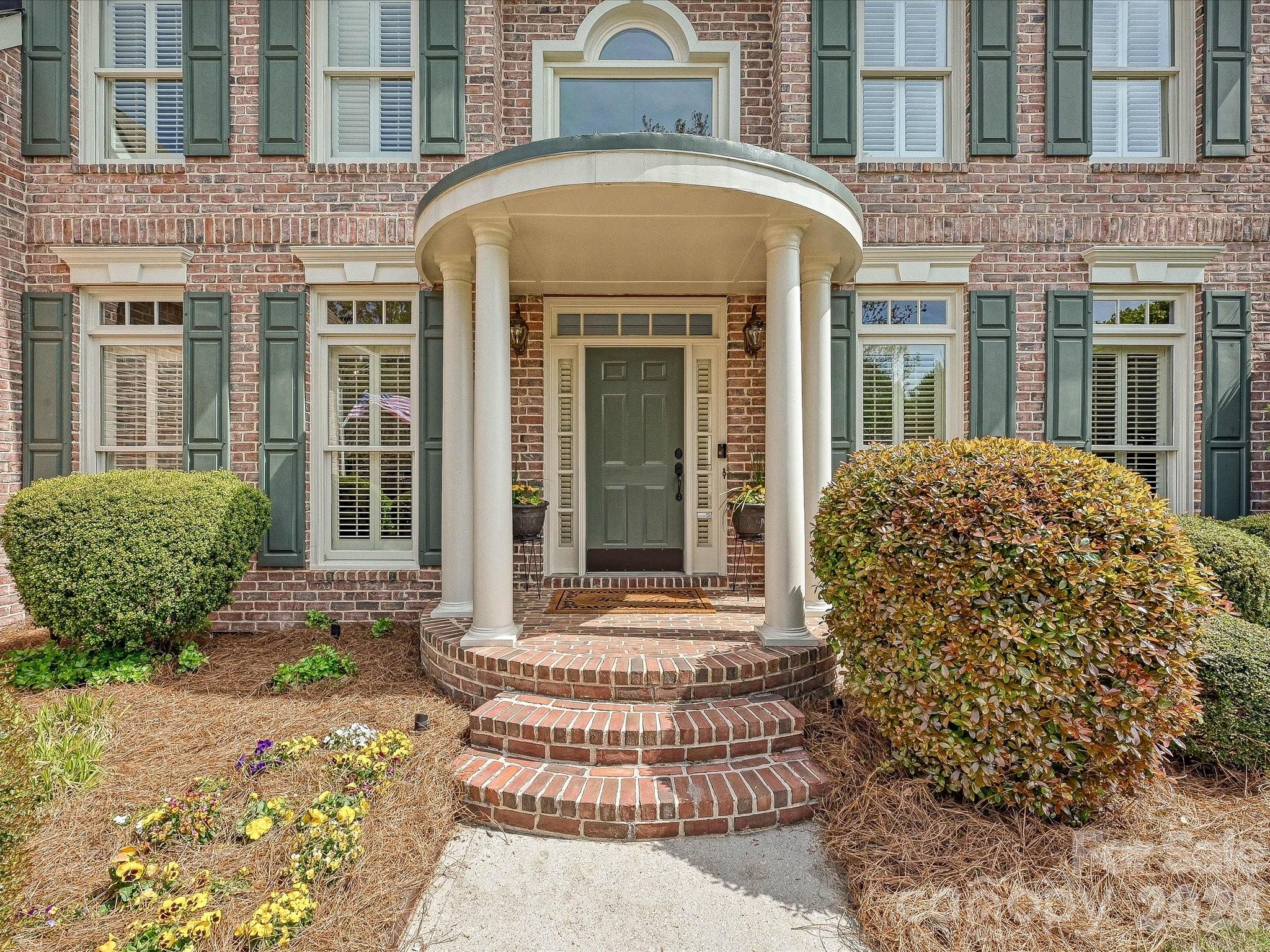 6232 Woodleigh Oaks Drive