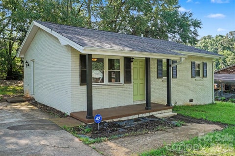 Photo of 1328 Newton Street, Shelby, NC 28150 (MLS # 4409667)