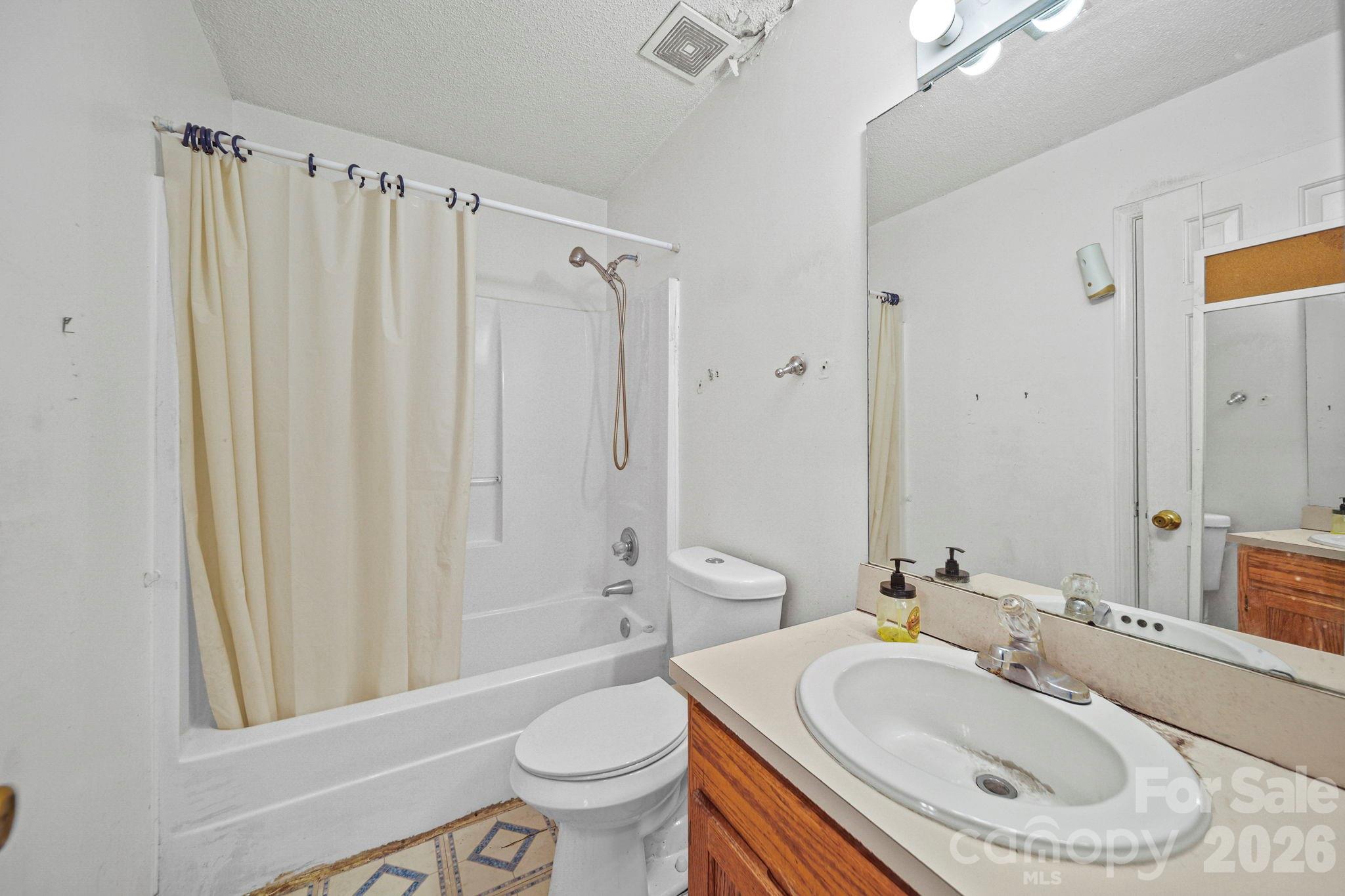 Arvin Village - Residential