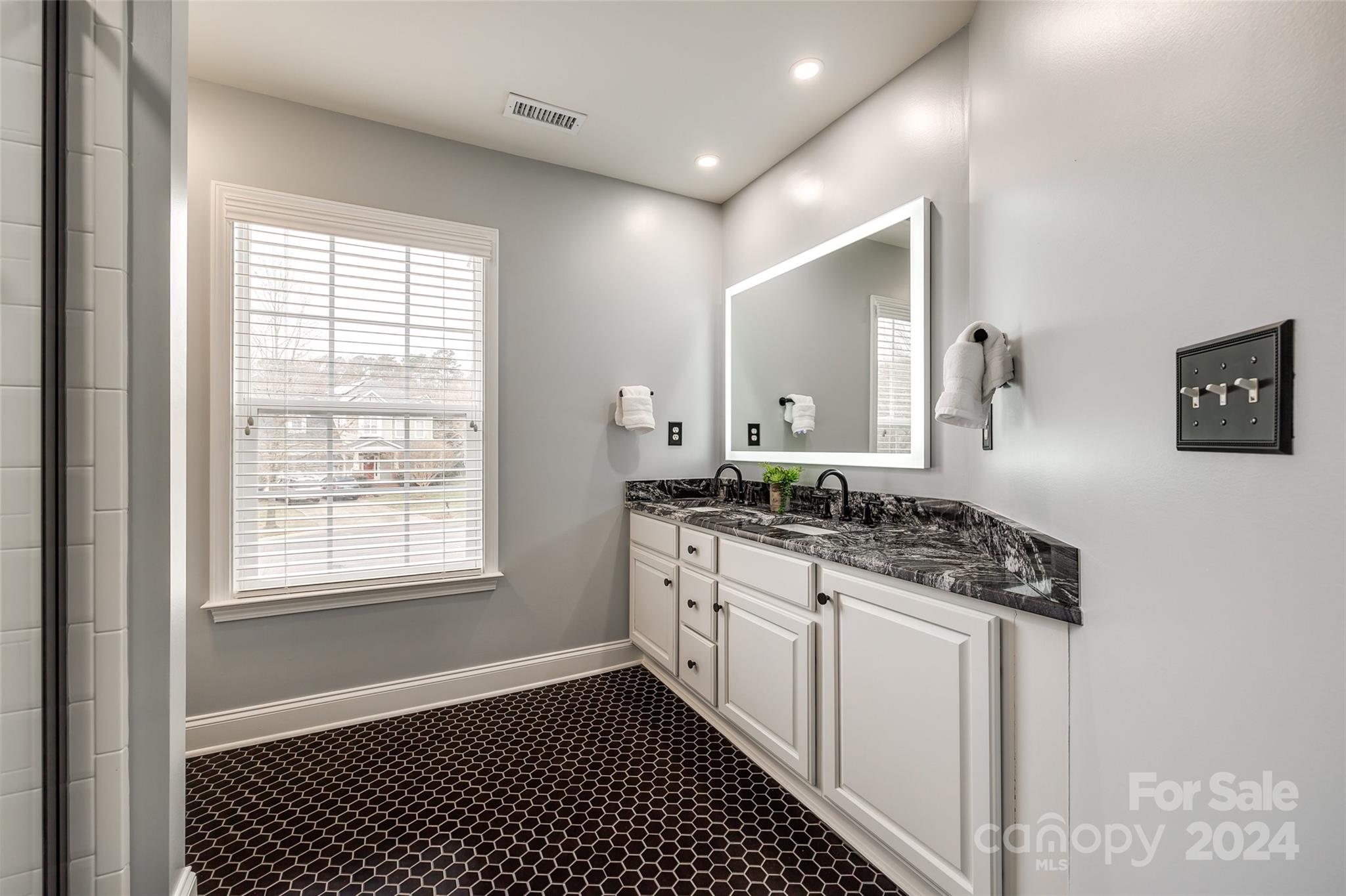 Lakeshore - Residential