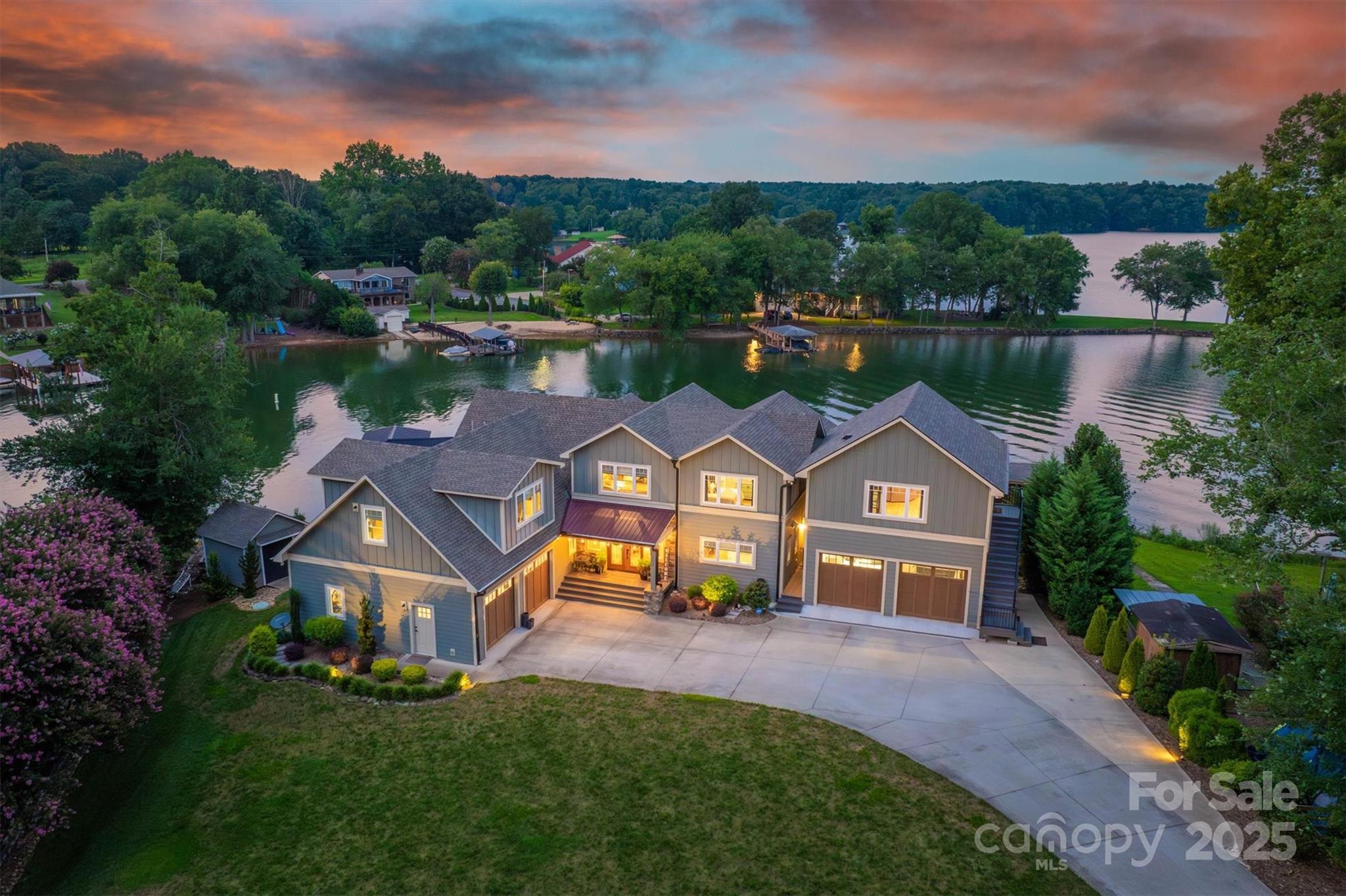 205 Leeward Point Loop