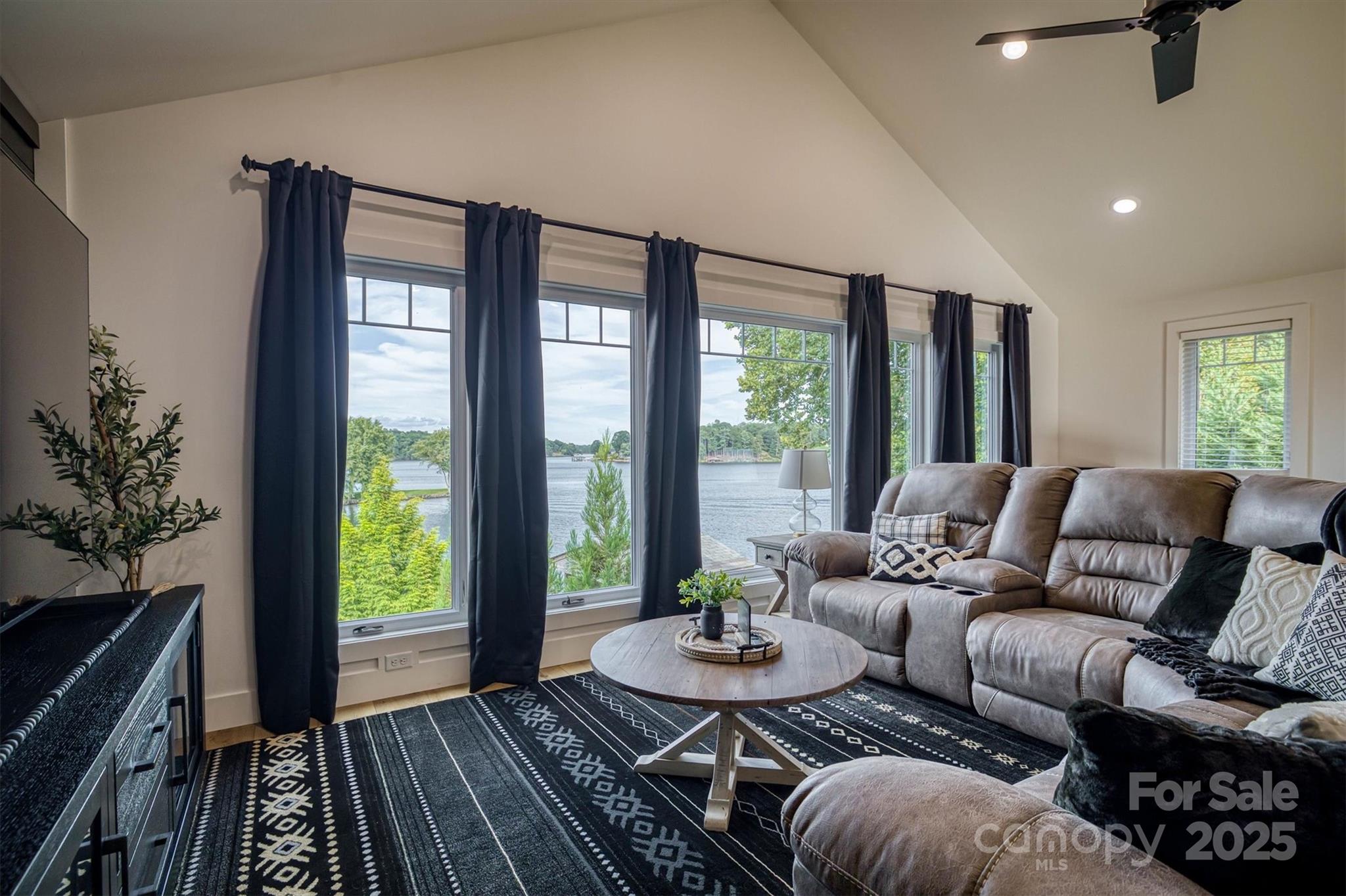 Leeward Point - Residential