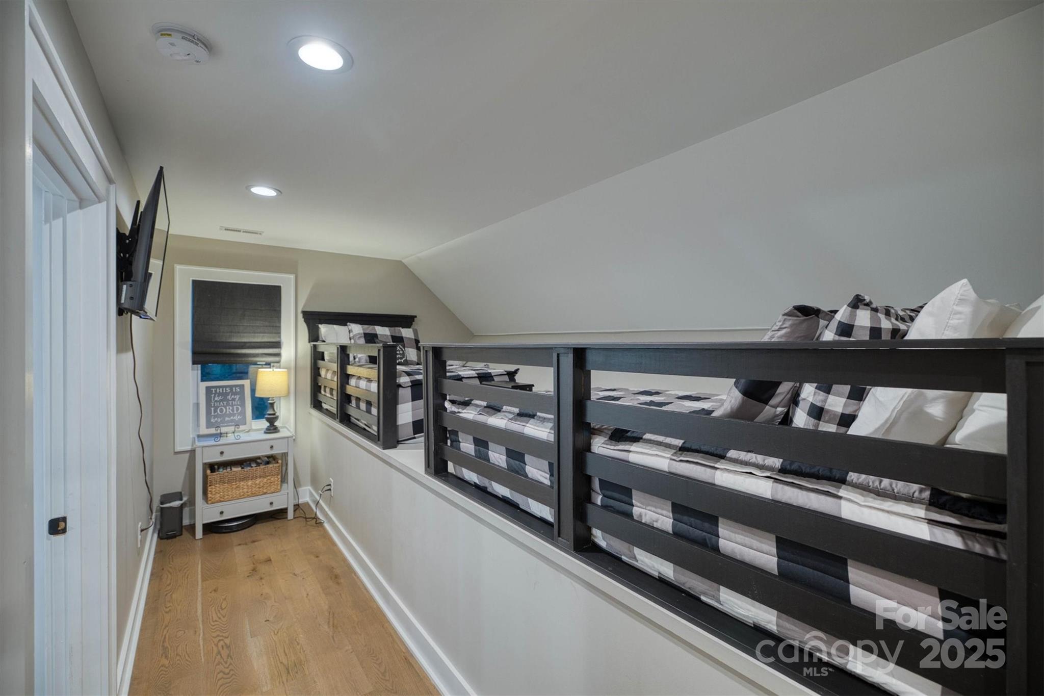 Leeward Point - Residential