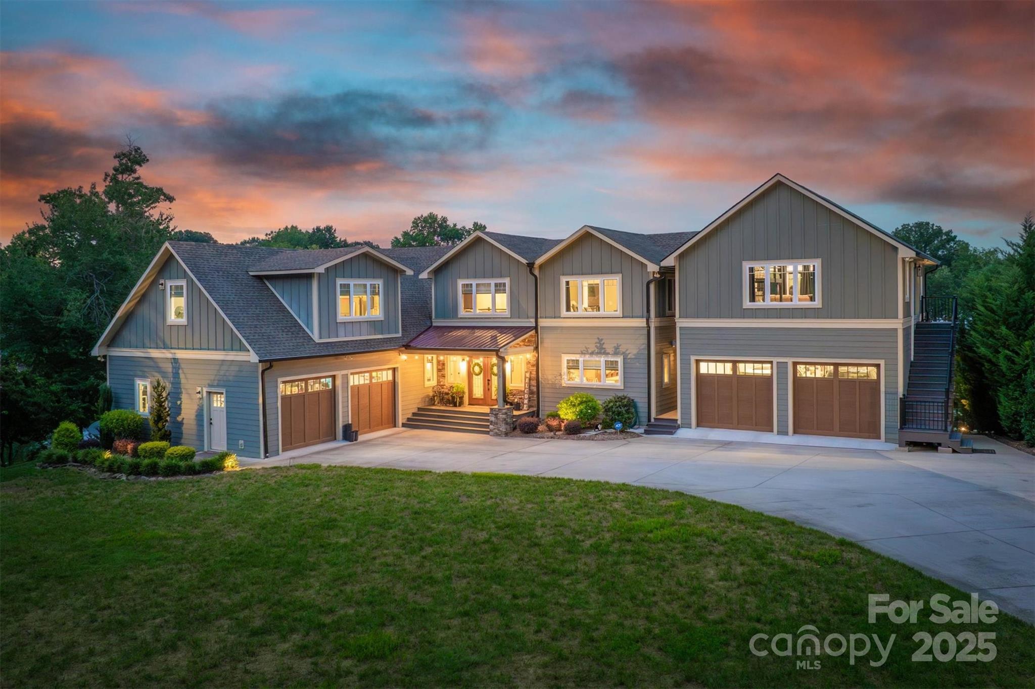 205 Leeward Point Loop