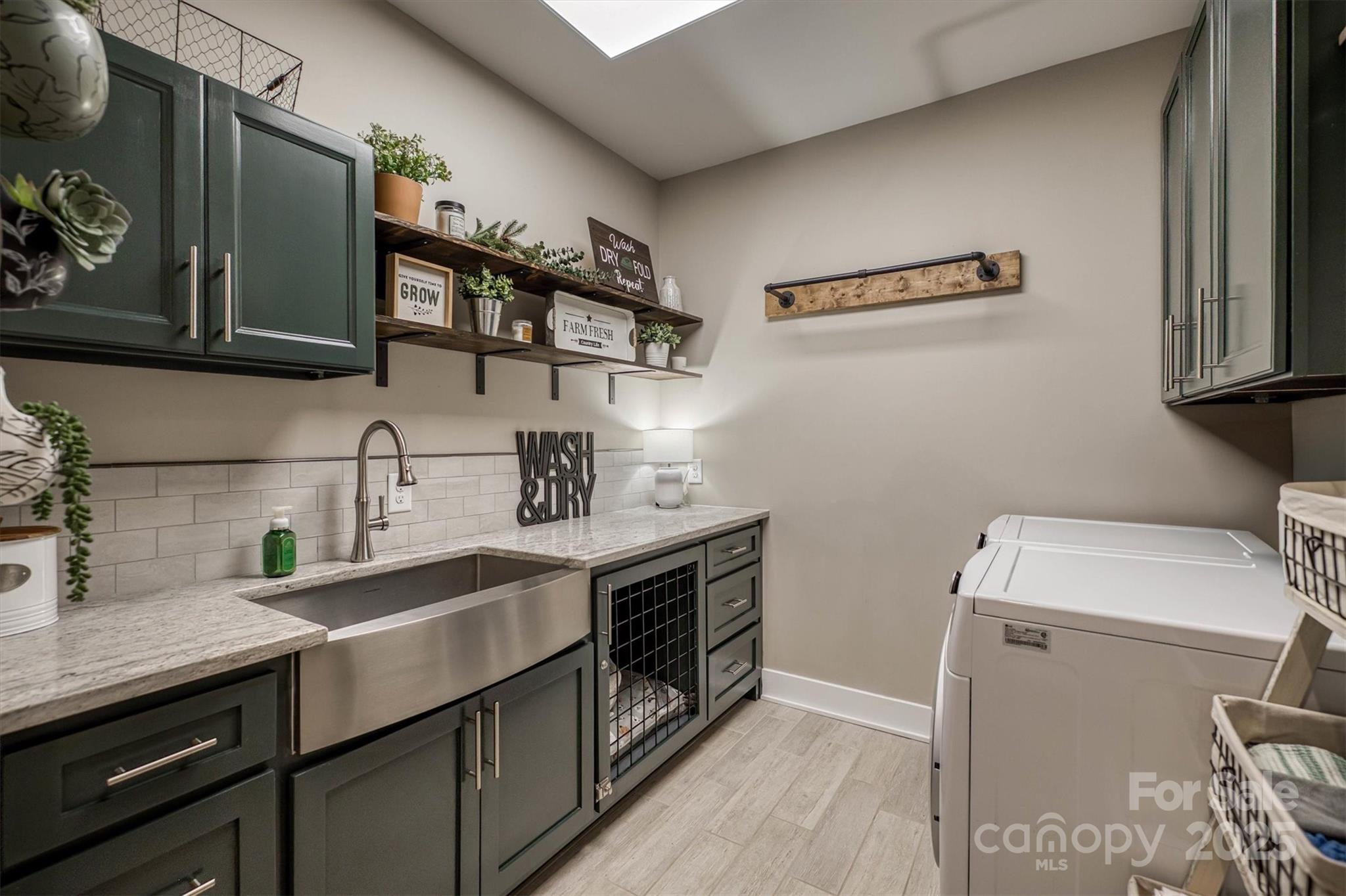 Leeward Point - Residential