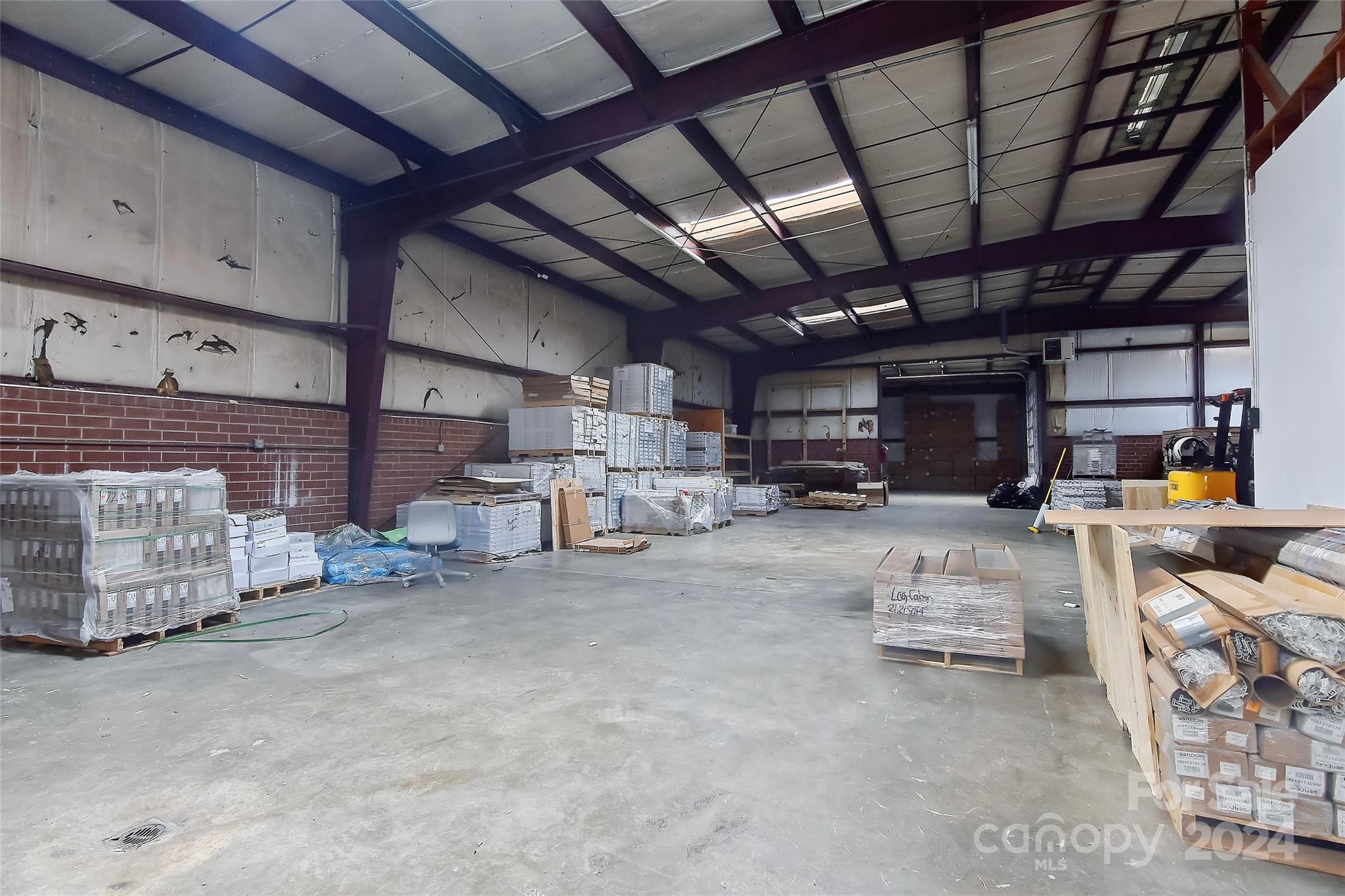 1600 N Main Street