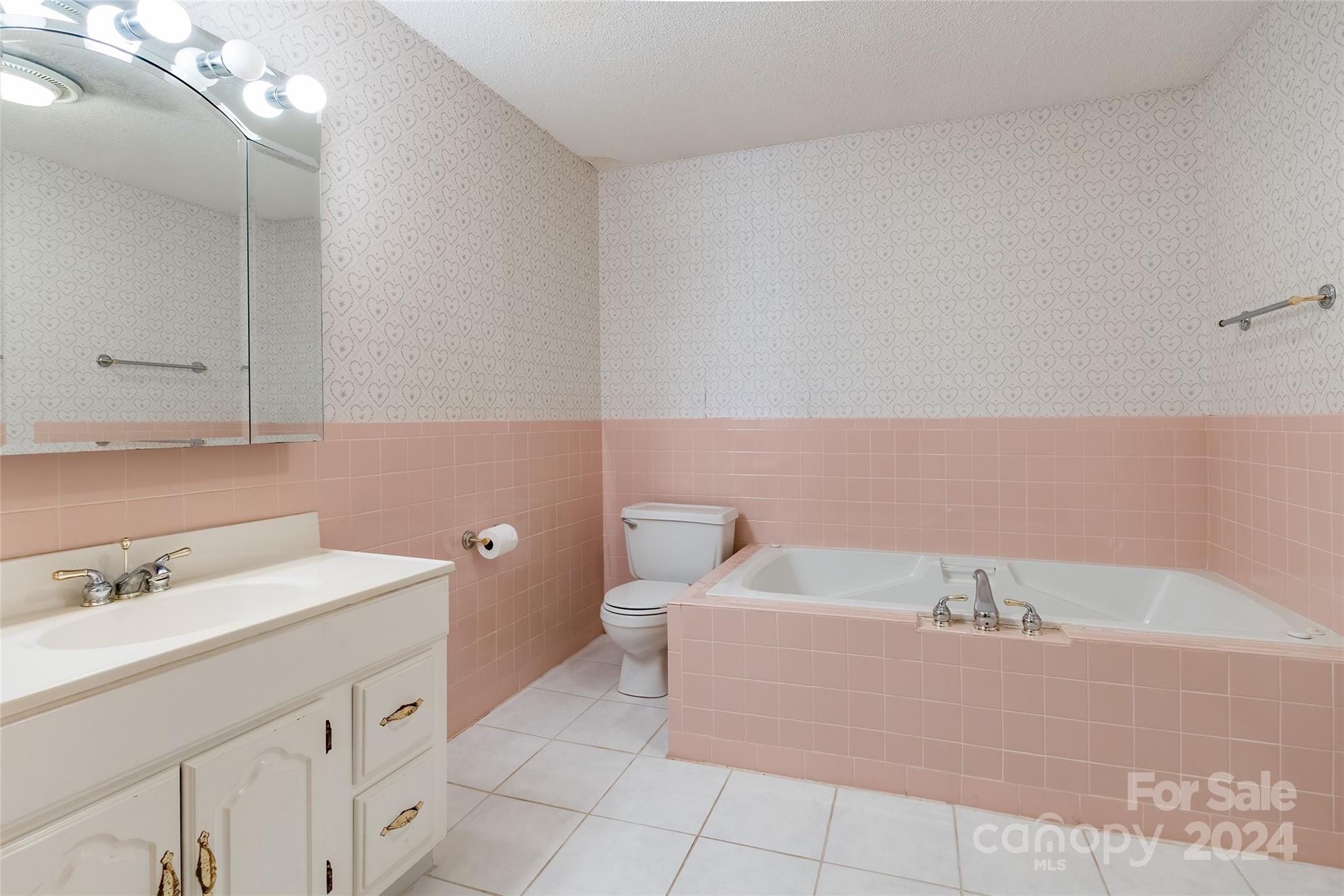 Camelot Woods - Residential