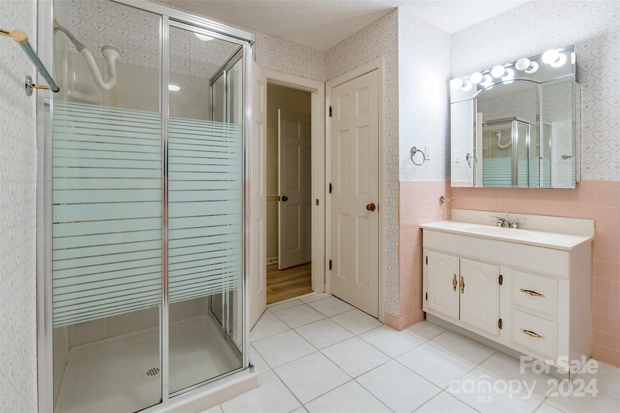 Camelot Woods - Residential