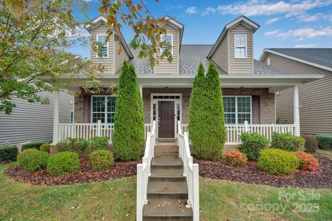 Photo of 17721 Morehampton Avenue, Cornelius, NC 28031 (MLS # 4313828)