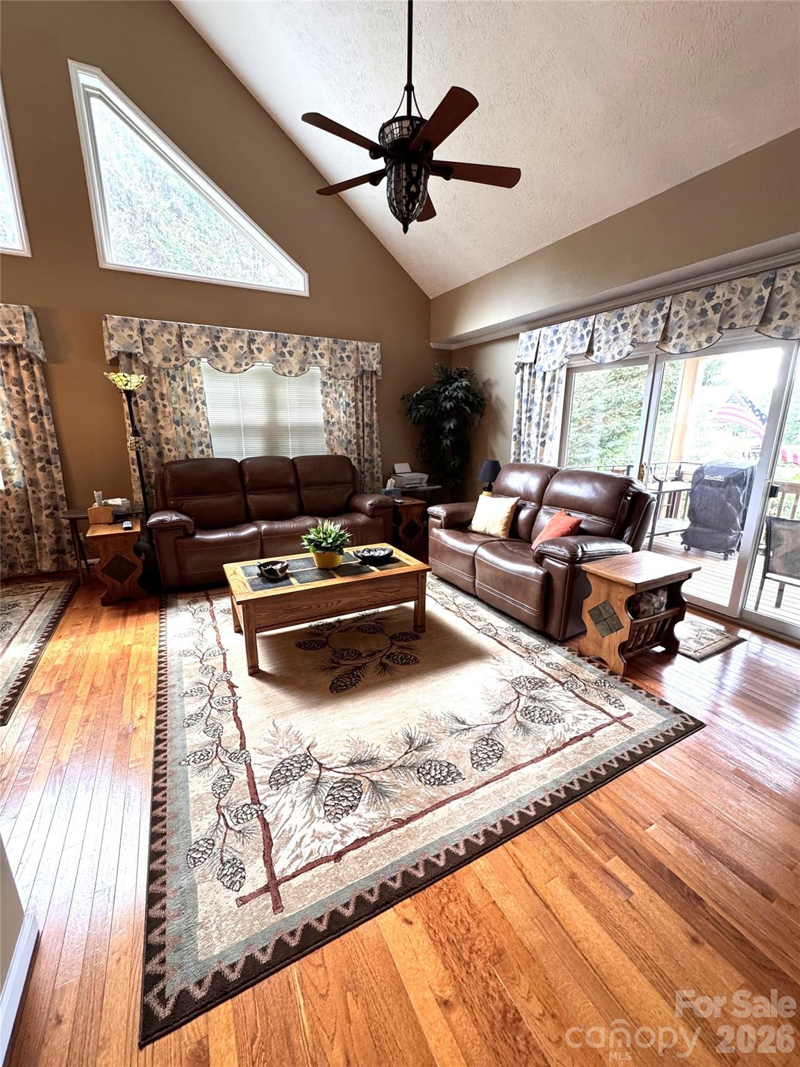 25 Elderberry Loop