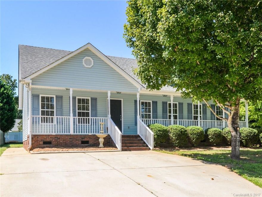 RANCH home w/Full Front Porch! OPEN Floor-plan! HUGE Great Room w/Vaulted Ceilings & Gas Logs! Kitchen is UPDATED w/Granite & SS Appls! Laundry Room features shelving for a pantry use. Split Bedroom Plan too! Master Features trey ceiling & WALK-in Closet. Master Bath features Granite Tops,Dual Vanities w/Garden tub-shower combo! Guest beds located on the opposite side! Both great size rooms, w/Guest Bath single Granite vanity. NEW Deck off the back! NEWER Roof! Corner Lot! Close to shopping!