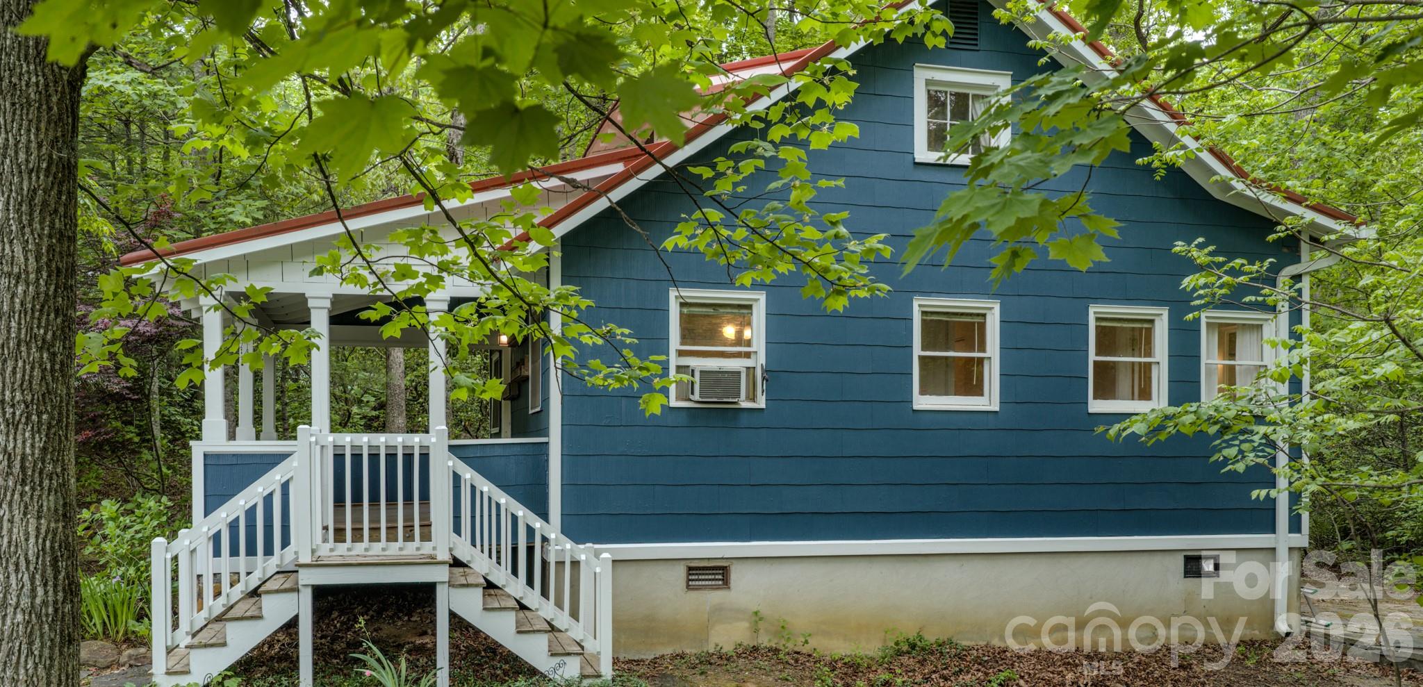 24 Moore Circle