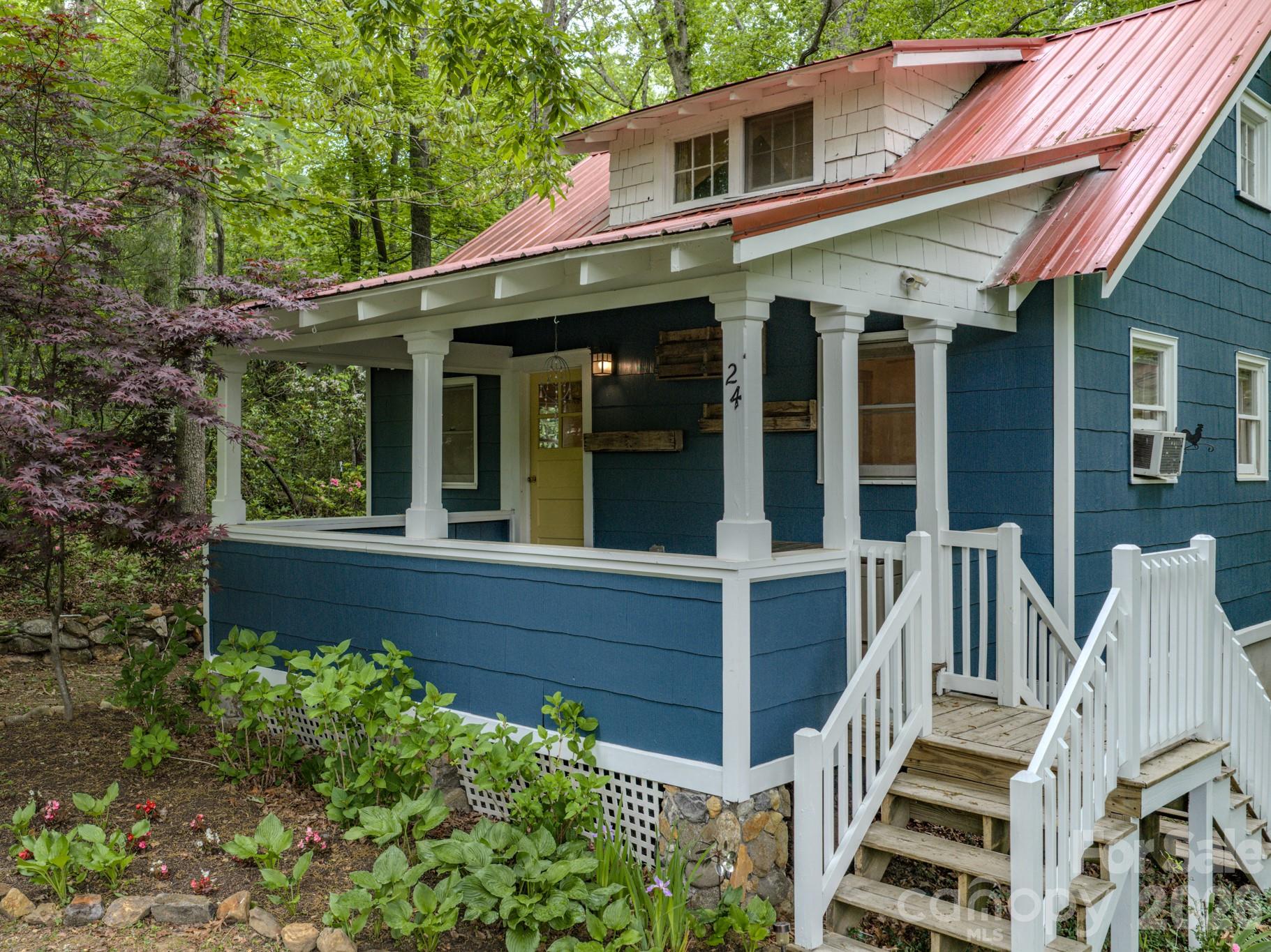 24 Moore Circle