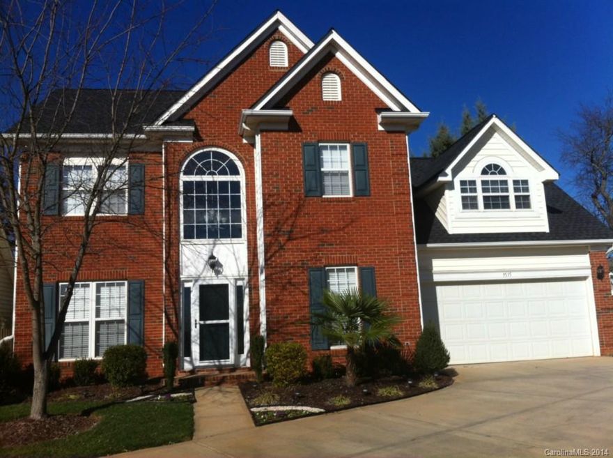 Beautiful well kept home in the very popular Melbourne community. Excellent location. Stores within walking distance! Community pool, playground & Tennis courts. Well maintained cul d sac property, wood flooring, upgraded appliances, eat in kitchen, formal dining room, breakfast bar, gas fireplace, private fenced back yard with wood deck plus much more! Great property for entertaining!