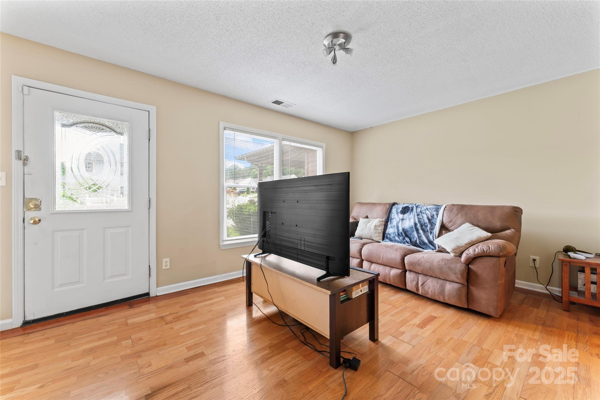 1609 Begonia Way